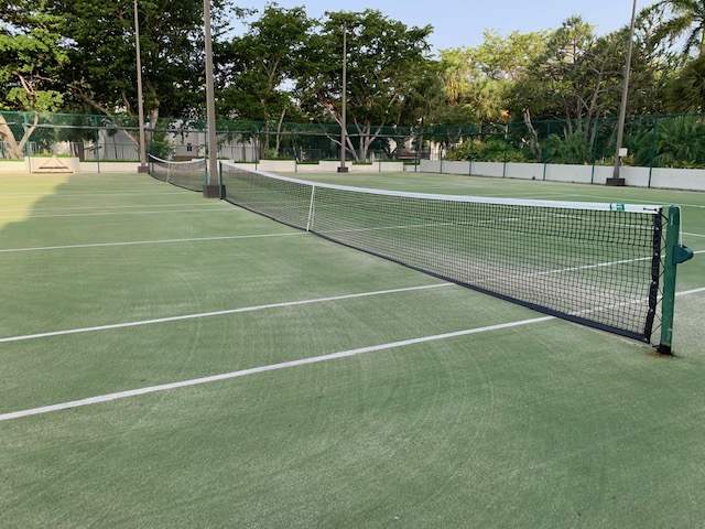 Tennis Courts&conn=none